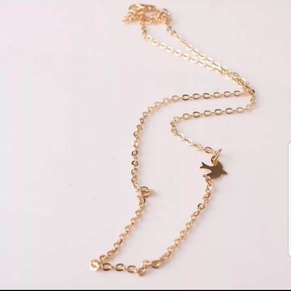 *Kayla* Sweet Bird gold Chain - Picture 2 of 4